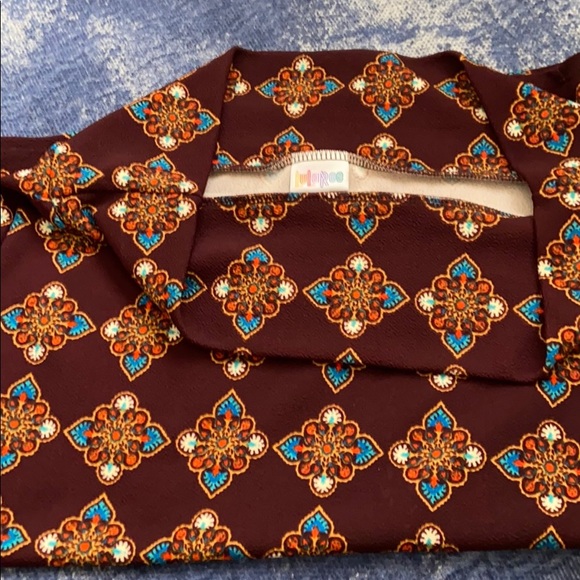LuLaRoe Dresses & Skirts - Lularoe Cassie skirt